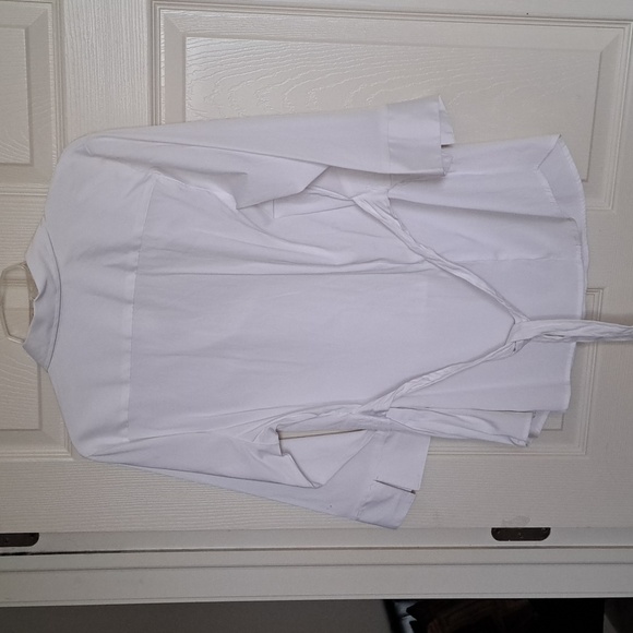 Nwot Deep V Blouse - Picture 4 of 5